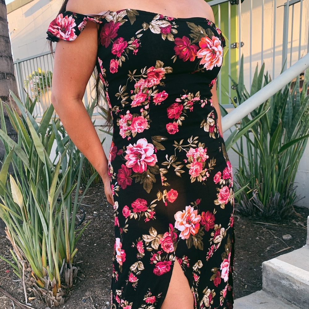 🆕 Floral Maxi Dress (Last 2)